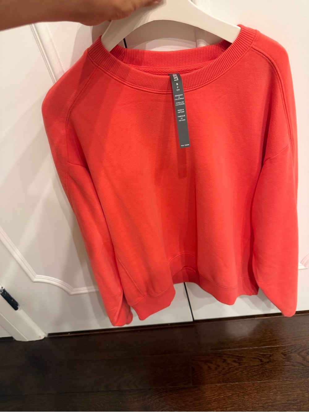 NWT Vuori Sedona Seams Crew Sweatshirt - Bright Coral, S